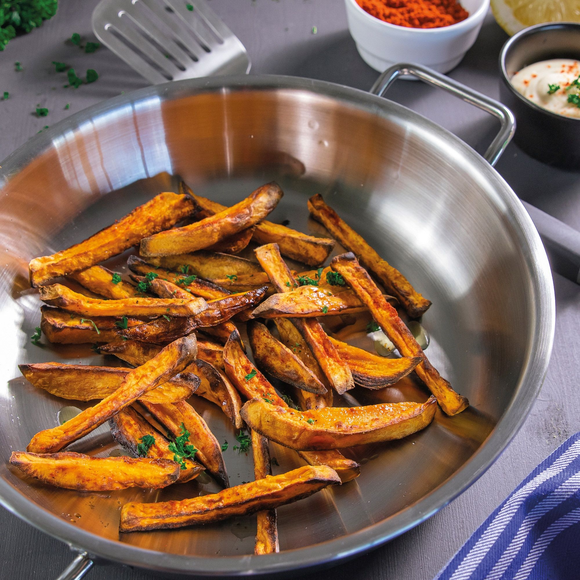 Spring - Serving pan XL BRIGADE PREMIUM 28 cm Spring - Serving pan XL BRIGADE PREMIUM 28 cm